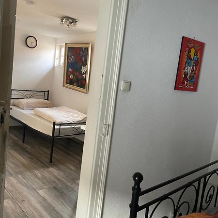 Gaestehaus Linden -Zweibettzimmer Ngoại thất bức ảnh